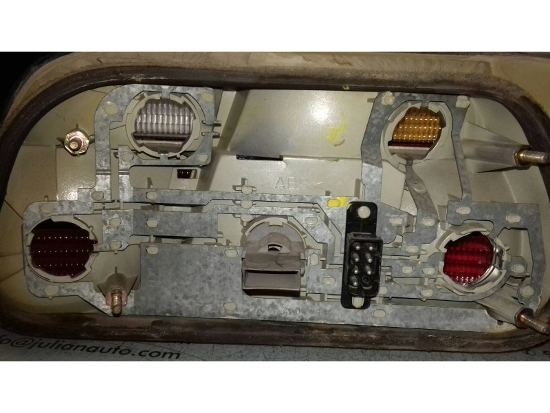 Recambio de piloto trasero izquierdo para bmw serie 3 coupe (e36) 318is referencia OEM IAM 1387653 29540102 