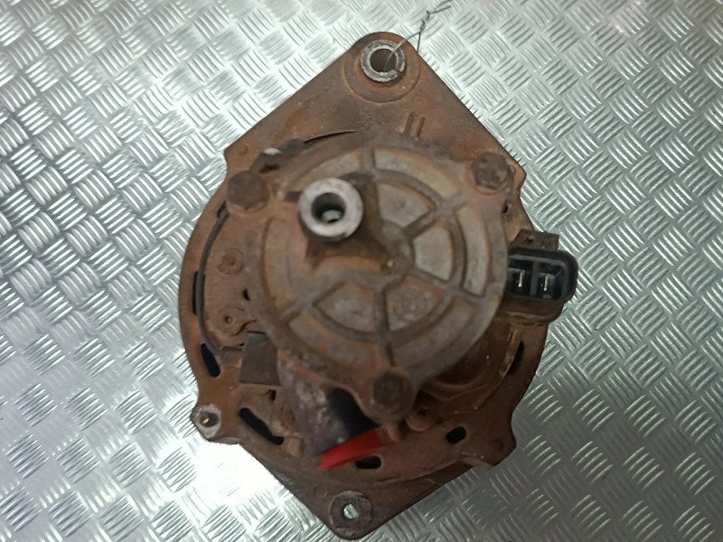 Recambio de alternador para nissan vanette cargo referencia OEM IAM 9120335C01 BOSCH 90A
