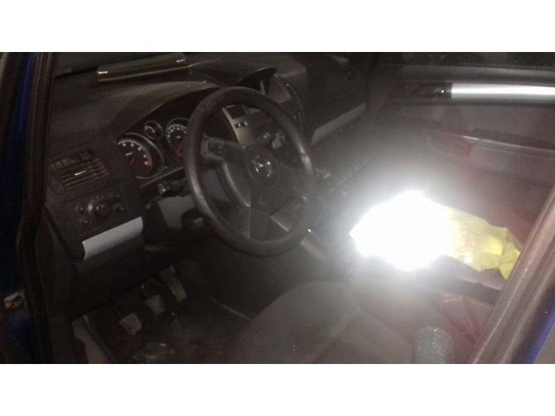 opel zafira a del año 2005