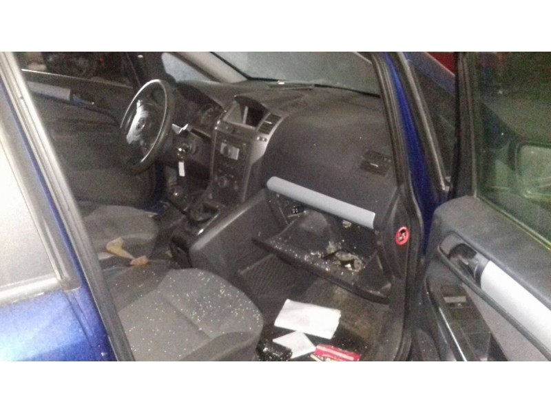 opel zafira a del año 2005