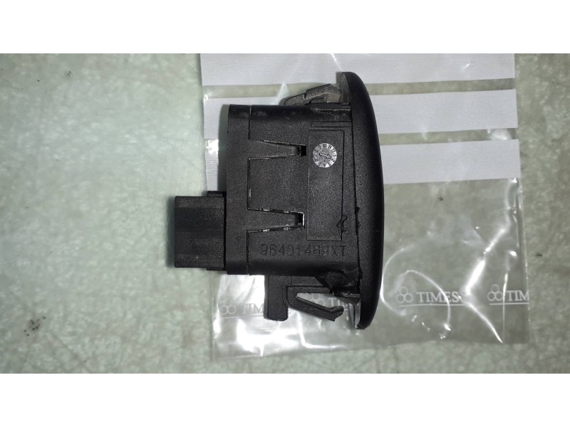 Recambio de mando elevalunas delantero izquierdo para peugeot 1007 sport referencia OEM IAM 96570331XT 96401469XT 