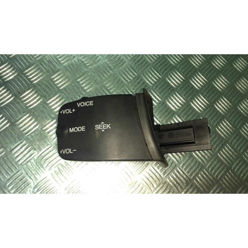 Recambio de mando multifuncion para ford focus berlina (cap) referencia OEM IAM 3M5T14K147BE CONECTOR 3 PINES RADIO