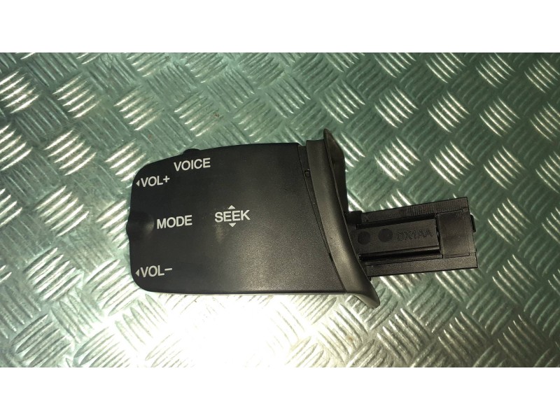 Recambio de mando multifuncion para ford focus berlina (cap) referencia OEM IAM 3M5T14K147BE CONECTOR 3 PINES RADIO