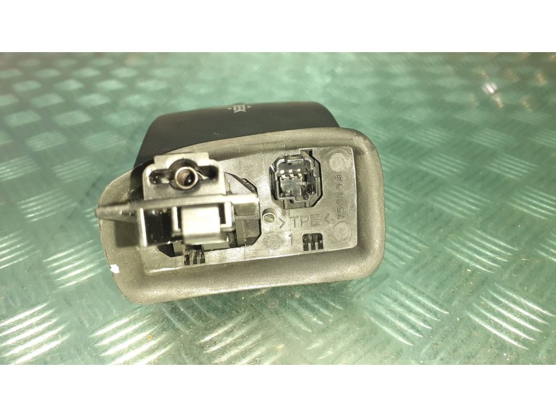 Recambio de mando multifuncion para ford focus berlina (cap) referencia OEM IAM 3M5T14K147BE CONECTOR 3 PINES RADIO