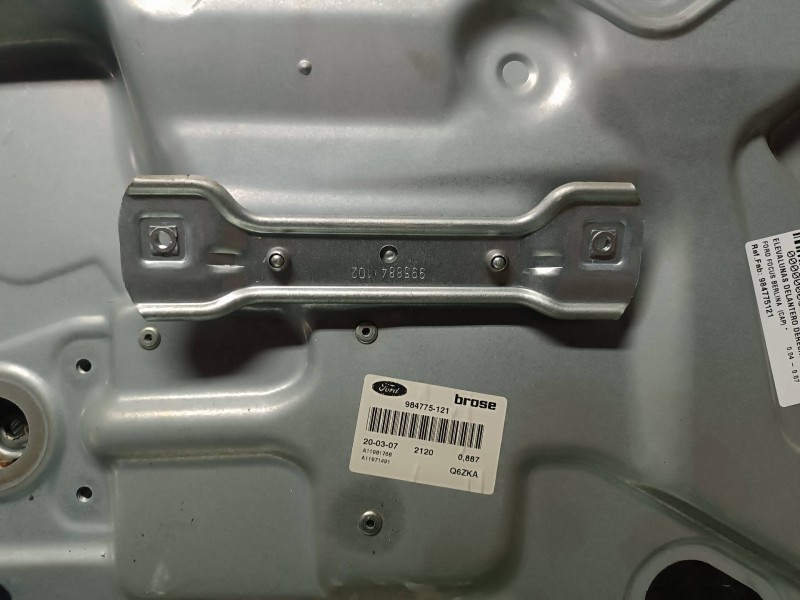 Recambio de elevalunas delantero derecho para ford focus berlina (cap) referencia OEM IAM 4M51A045H16A 994761108 ELECTRICO