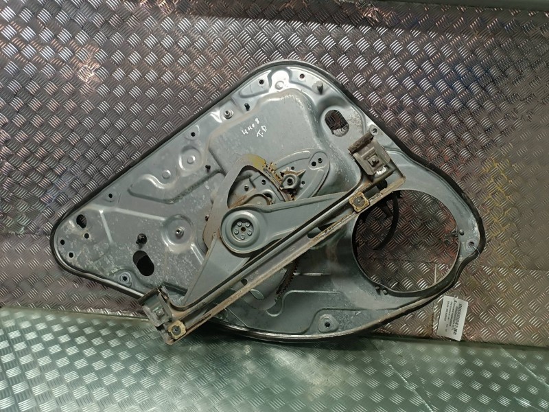 Recambio de elevalunas trasero derecho para ford focus berlina (cap) referencia OEM IAM 4M51A045H22A 984871121 ELECTRICO