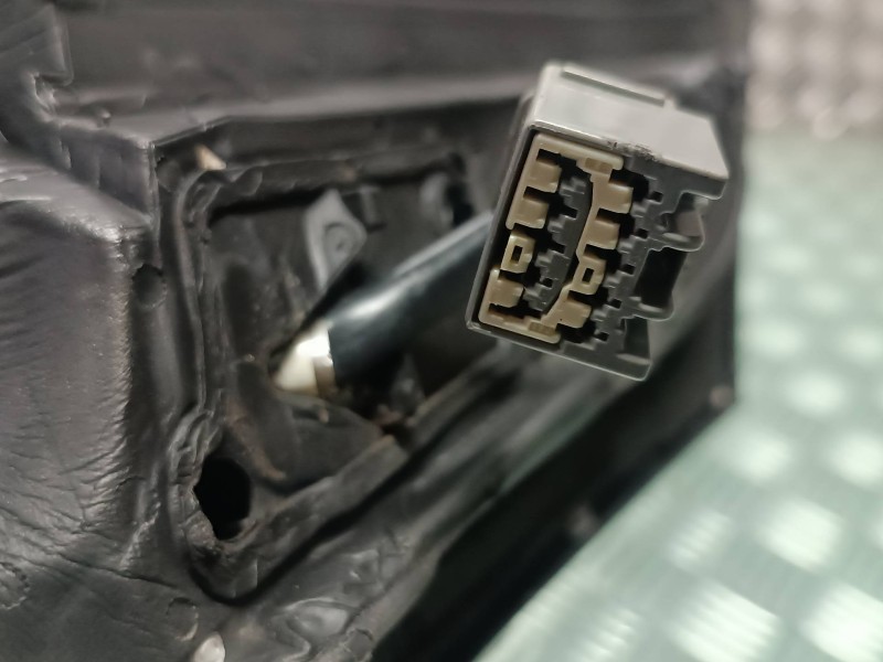 Recambio de retrovisor izquierdo para ford focus berlina (cap) referencia OEM IAM 212876099 014292 ELECTRICO