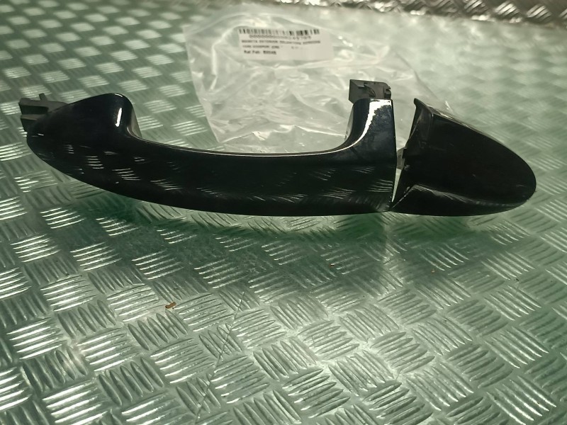 Recambio de maneta exterior delantera derecha para ford ecosport (cr6) referencia OEM IAM BX04B  