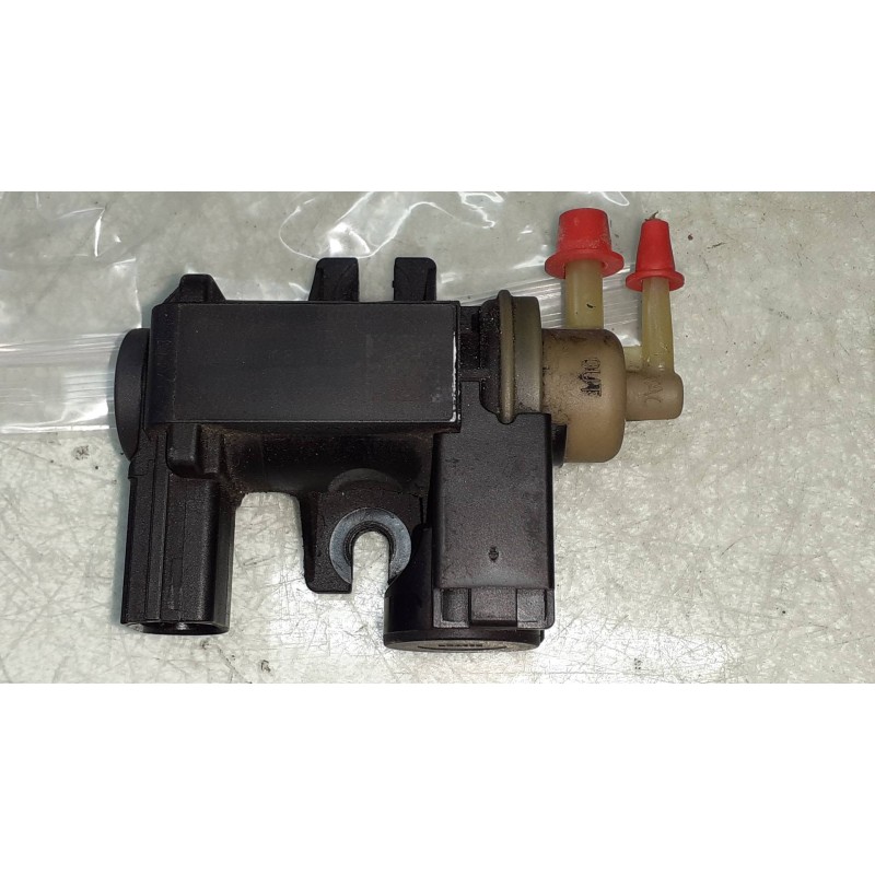 Recambio de valvula aire adicional para audi a4 ber. (b8) basis referencia OEM IAM 8K0906627  CONECTOR 2 PINES