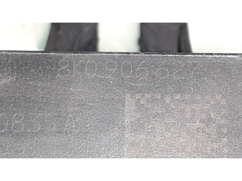 Recambio de valvula aire adicional para audi a4 ber. (b8) basis referencia OEM IAM 8K0906627  CONECTOR 2 PINES