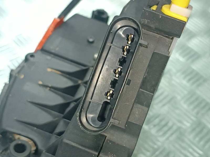Recambio de cerradura puerta trasera derecha para ford ecosport (cr6) referencia OEM IAM GN15A264A26ED  ELECTRICA
