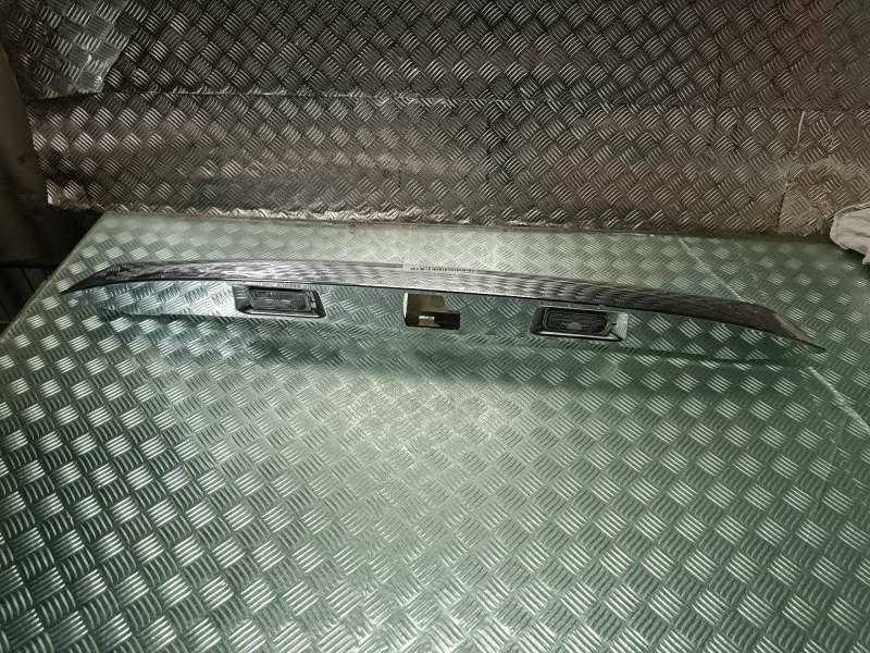 Recambio de embellecedor para ford ecosport (cr6) referencia OEM IAM 13550AA 1240921 PILOTOS MATRICULA