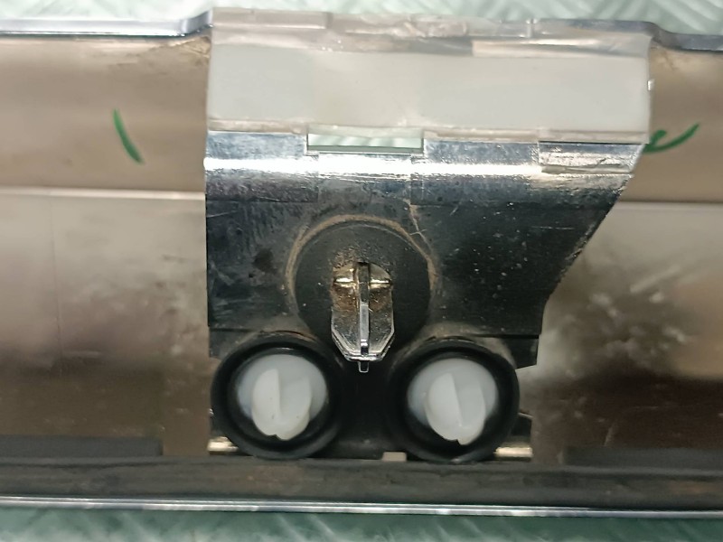 Recambio de embellecedor para ford ecosport (cr6) referencia OEM IAM 13550AA 1240921 PILOTOS MATRICULA