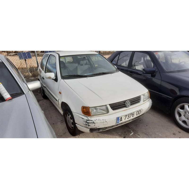 volkswagen polo berlina (6n1) del año 1997