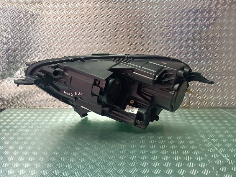 Recambio de faro derecho para ford ecosport (cr6) referencia OEM IAM 01RL02HC  LED