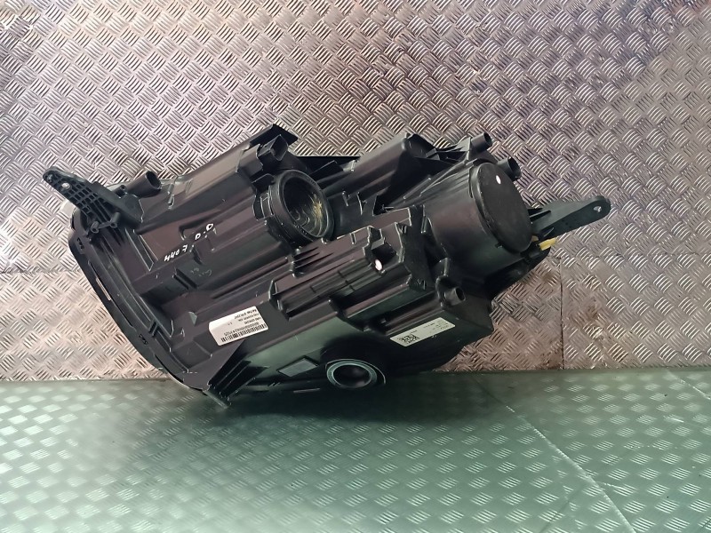 Recambio de faro derecho para ford ecosport (cr6) referencia OEM IAM 01RL02HC  LED