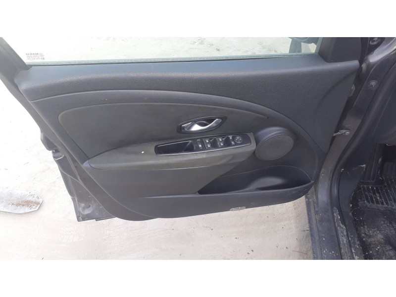 renault megane iii berlina 5 p del año 2015