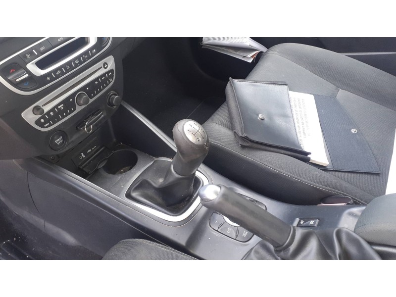 renault megane iii berlina 5 p del año 2015