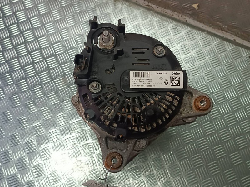 Recambio de alternador para dacia sandero iii referencia OEM IAM 231001167R VALEO 120A