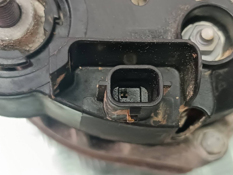 Recambio de alternador para dacia sandero iii referencia OEM IAM 231001167R VALEO 120A