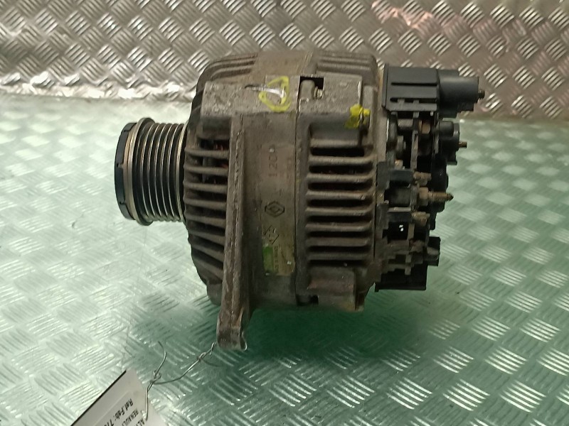 Recambio de alternador para renault megane i berlina hatchback (ba0) referencia OEM IAM 7700106501 VALEO 120A