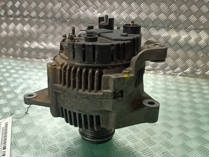 Recambio de alternador para renault megane i berlina hatchback (ba0) referencia OEM IAM 7700106501 VALEO 120A