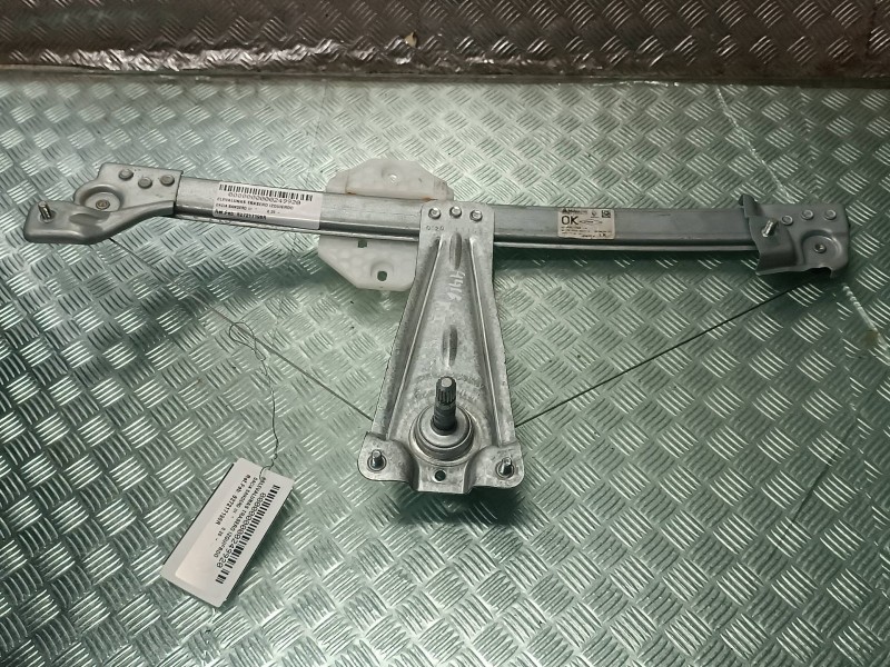 Recambio de elevalunas trasero izquierdo para dacia sandero iii referencia OEM IAM 827217198R  ELECTRICO