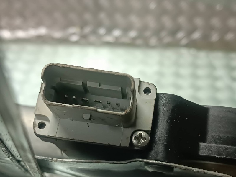 Recambio de elevalunas delantero izquierdo para dacia sandero iii referencia OEM IAM 807217352R CONECTOR 6 PINES ELECTRICO