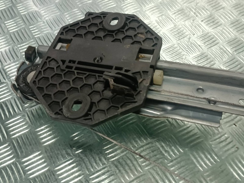 Recambio de elevalunas delantero izquierdo para dacia sandero iii referencia OEM IAM 807217352R CONECTOR 6 PINES ELECTRICO