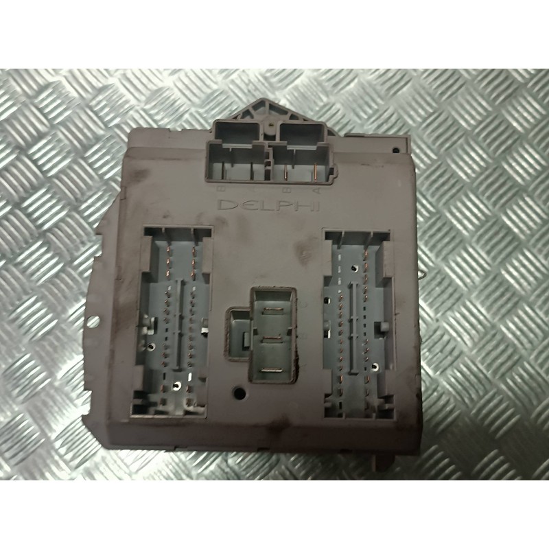 Recambio de caja reles / fusibles para fiat punto berlina (188) 1.2 8v referencia OEM IAM 46760253 46760253FIRE DELPHI