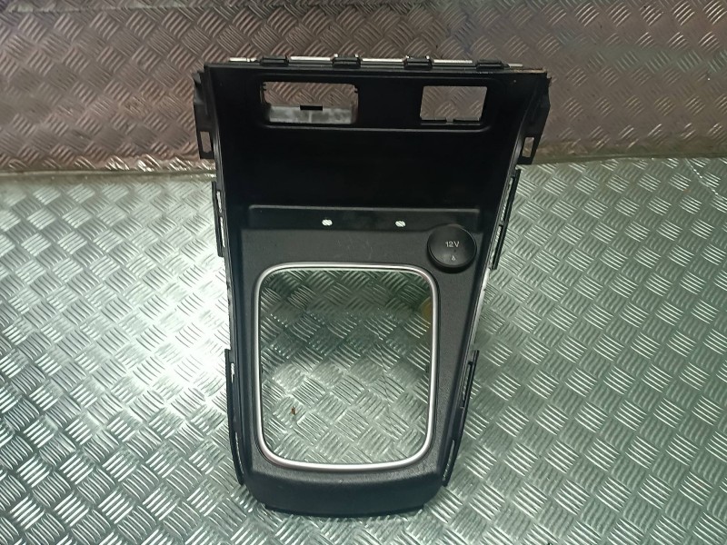 Recambio de embellecedor para ford ecosport (cr6) referencia OEM IAM GN15A044H96 AGN15A044H96 PALANCA DE CAMBIOS