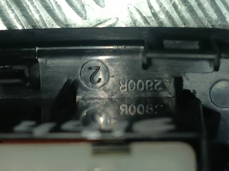 Recambio de mando elevalunas trasero izquierdo para dacia sandero iii referencia OEM IAM 00240089  CONECTOR 6 PINES