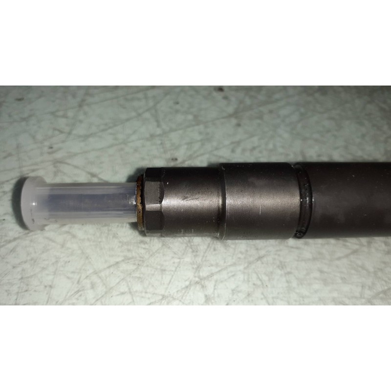 Recambio de inyector para audi a4 ber. (b8) basis referencia OEM IAM 03L130277J 0445110369 CONECTOR 2 PINES