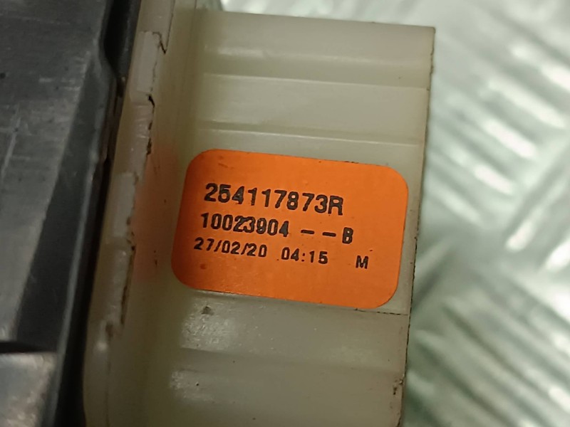 Recambio de mando elevalunas delantero izquierdo para dacia sandero iii referencia OEM IAM 254117873R  CONECTOR 7 PINES