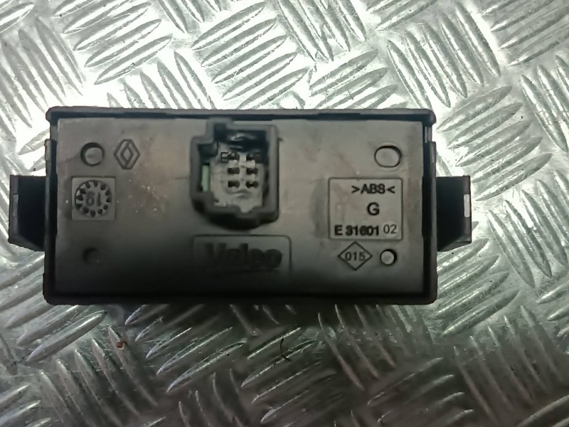 Recambio de warning para dacia sandero iii referencia OEM IAM 252905668RB 252905668 CONECTOR 6 PINES