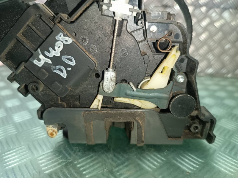 Recambio de cerradura puerta delantera derecha para ford focus berlina (cap) referencia OEM IAM 3M5AR21812AK  ELECTRICA