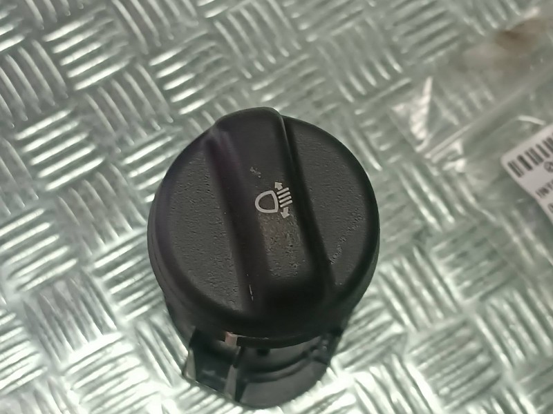 Recambio de interruptor para dacia sandero iii referencia OEM IAM   LUZ