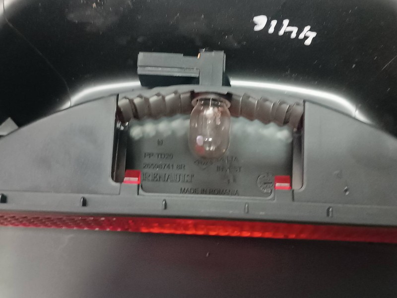 Recambio de luz central de freno para dacia sandero iii referencia OEM IAM 265987418R  