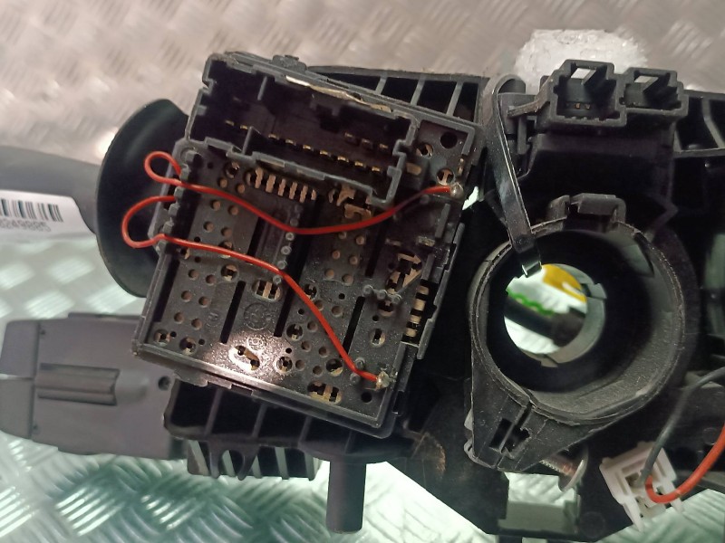 Recambio de mando luces para dacia sandero iii referencia OEM IAM 255679793  