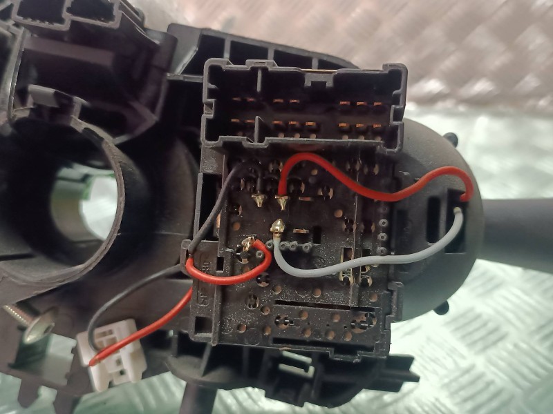 Recambio de mando luces para dacia sandero iii referencia OEM IAM 255679793  