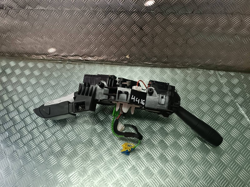 Recambio de mando luces para dacia sandero iii referencia OEM IAM 255679793  