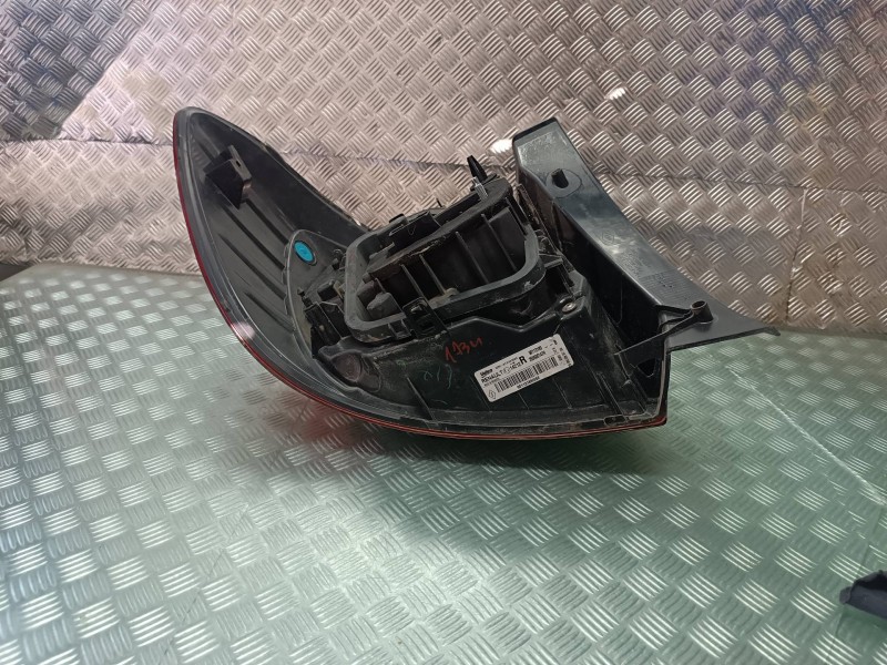 Recambio de piloto trasero derecho para dacia sandero iii referencia OEM IAM 265506147R 90113189 VALEO