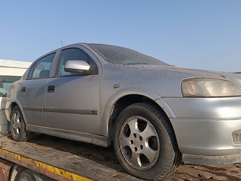 opel astra g berlina del año 1999