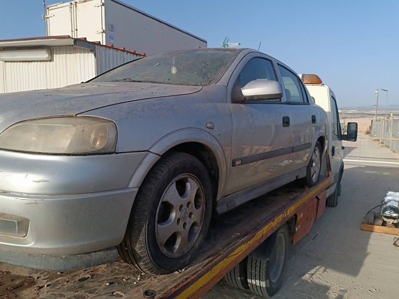 opel astra g berlina del año 1999