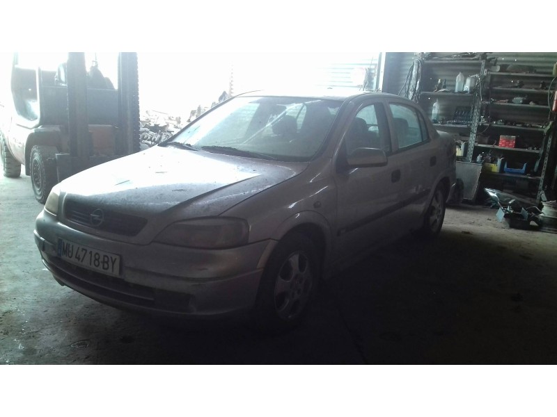 opel astra g berlina del año 1999