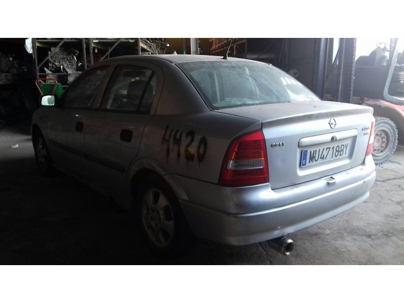 opel astra g berlina del año 1999