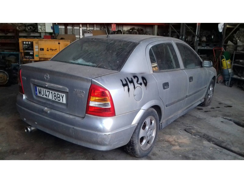 opel astra g berlina del año 1999