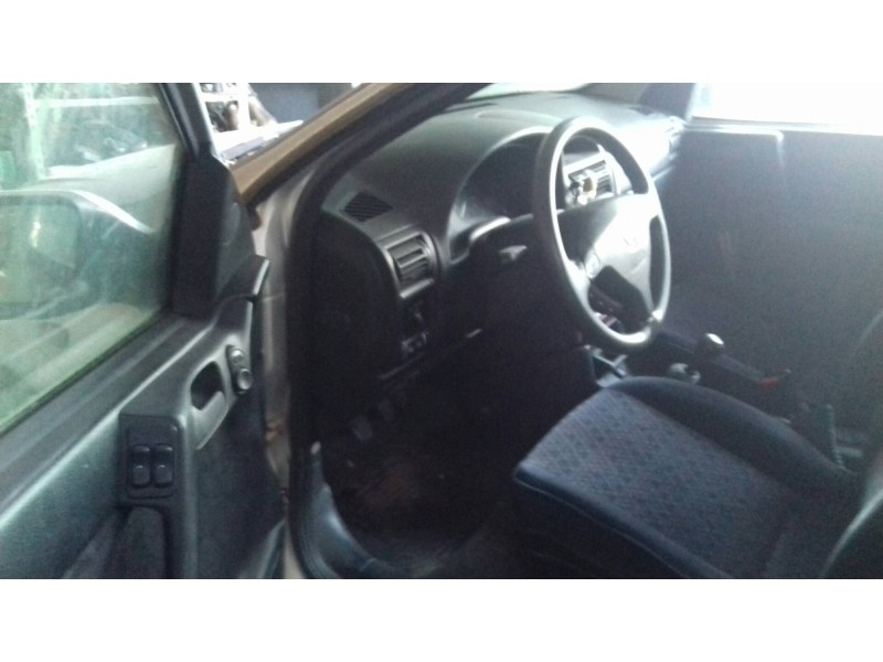 opel astra g berlina del año 1999