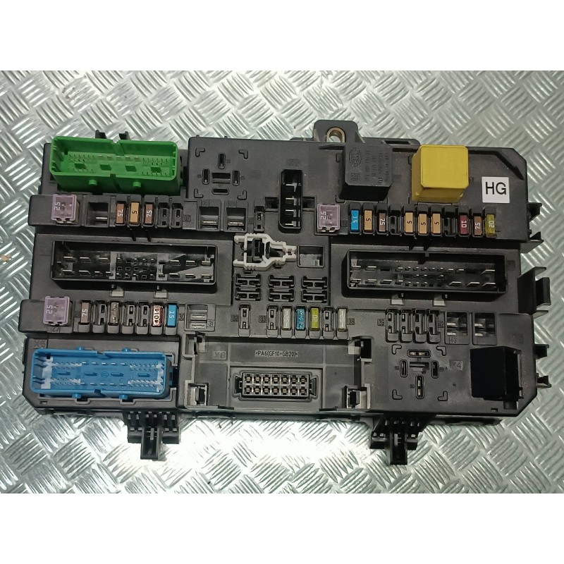 Recambio de caja reles / fusibles para opel zafira a referencia OEM IAM 13206759 5DK00866952 GM