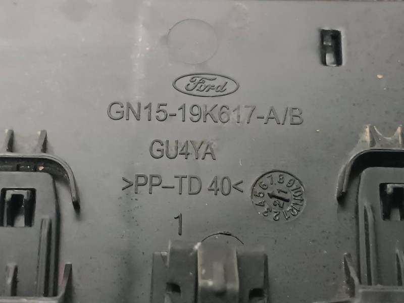 Recambio de aireador central para ford ecosport (cr6) referencia OEM IAM GN1519K617AB  